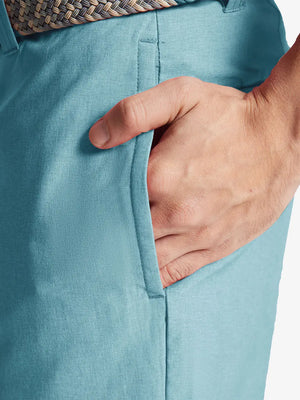 BLUE LIGHT Heather Performance Golf Shorts detail shot of hand in side pocket