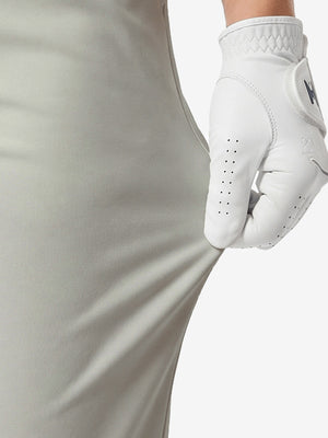 Detail view of stretch fabric on silver grey women's regular fit stretchy golf pants